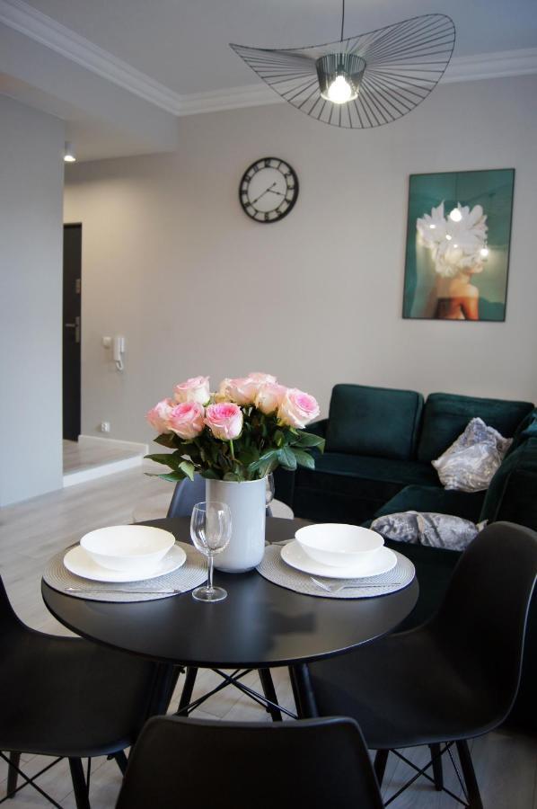Green Park Apartament ทอรูน ภายนอก รูปภาพ